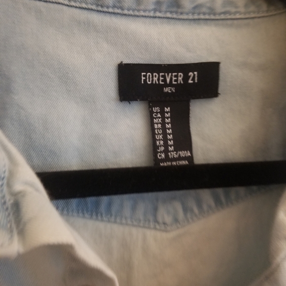 Forever 21 Denim shirt - Picture 2 of 3